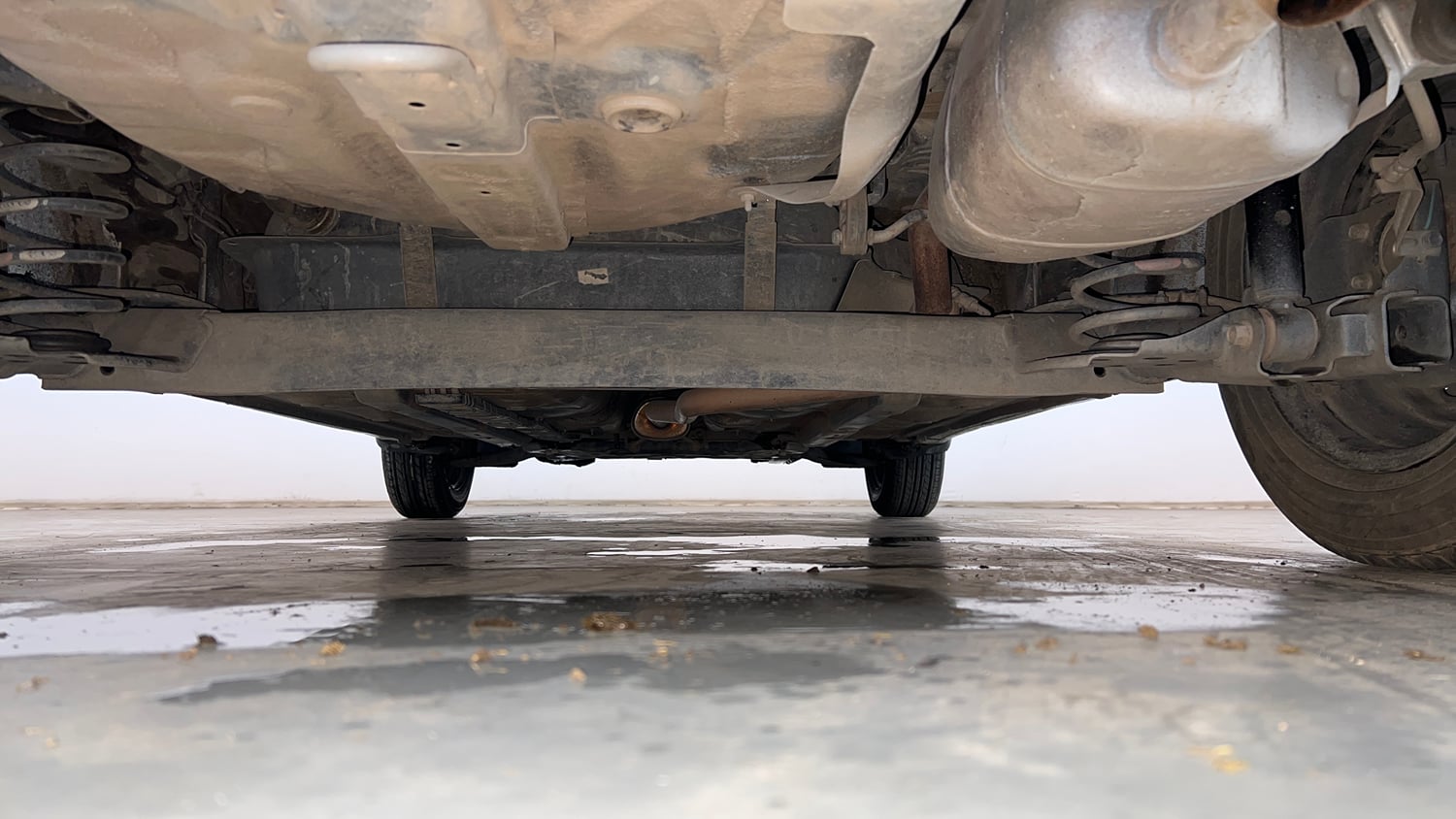 Used 2017 Hyundai Grand i10 Sportz (O) 1.2 Kappa VTVT Petrol Manual extra REAR UNDERBODY VIEW (TAKEN FROM REAR)
