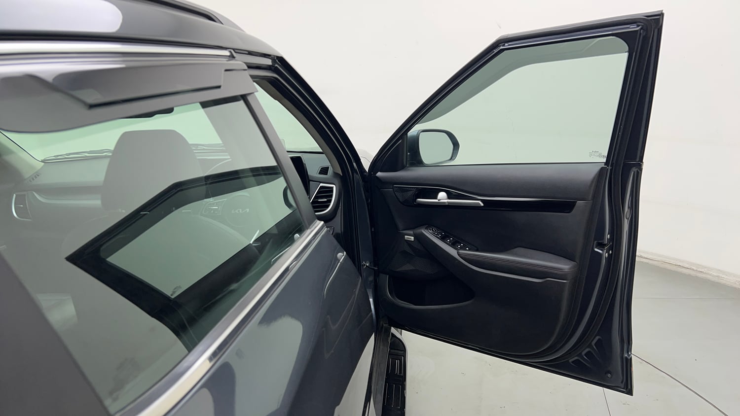 Used 2022 Kia Seltos GTX Plus 1.4 DCT Petrol Automatic interior RIGHT FRONT DOOR OPEN VIEW