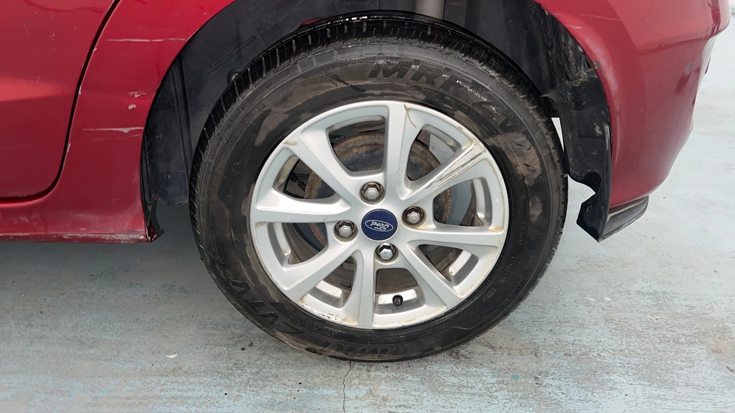 Used 2019 Ford Figo Titanium 1.2 Ti-VCT MT Petrol Manual tyres LEFT REAR TYRE RIM VIEW