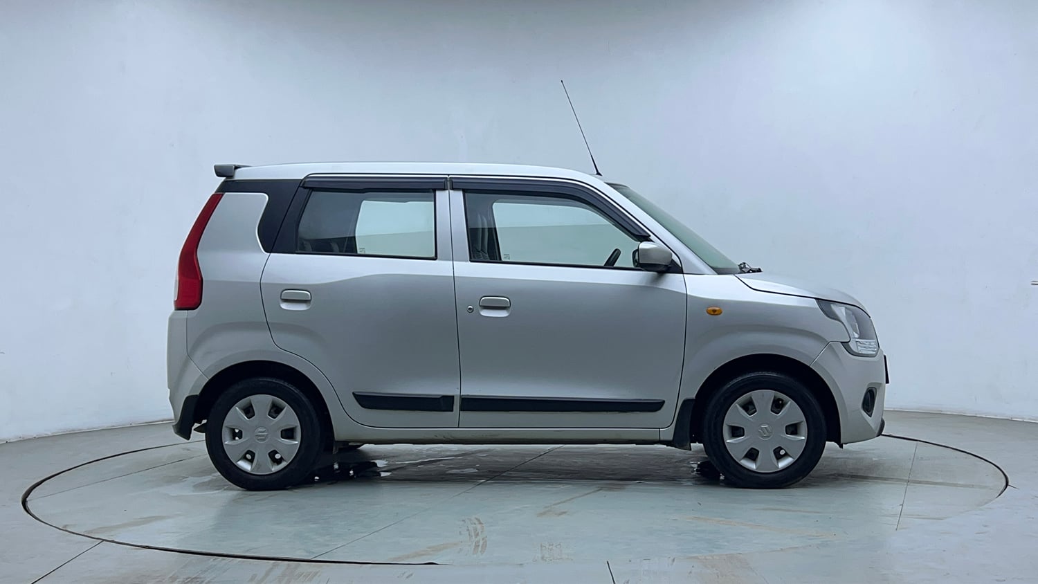 Used 2022 Maruti Suzuki Wagon R VXI 1.0 CNG Cng Manual exterior RIGHT SIDE VIEW