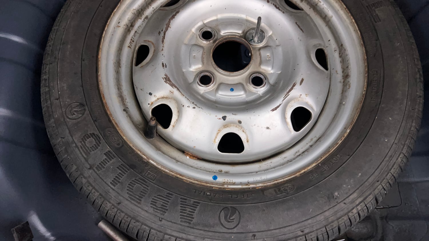 Used 2013 Maruti Suzuki Estilo LXi BS-IV Petrol Manual tyres SPARE TYRE VIEW