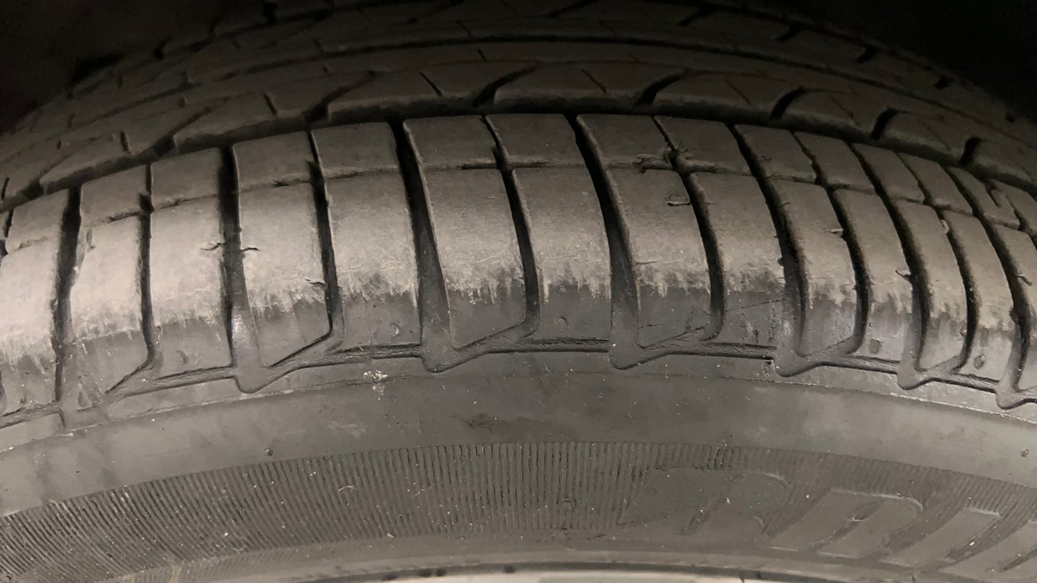 Used 2022 Tata Tigor XZ Plus Petrol Manual tyres LEFT FRONT TYRE TREAD VIEW