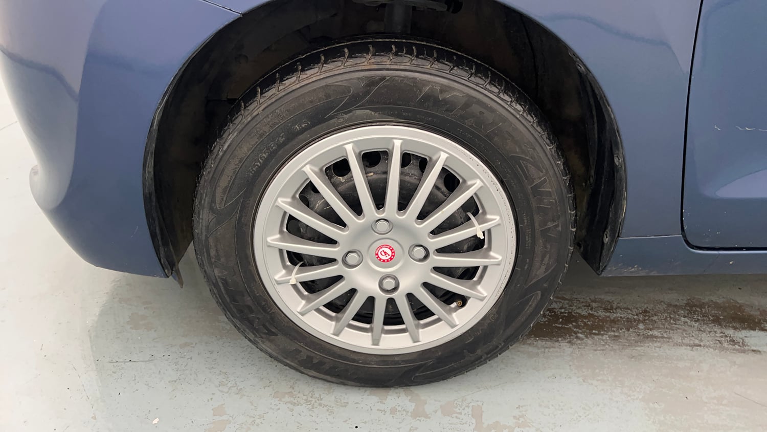 Used 2017 Maruti Suzuki Baleno Delta 1.3 Diesel Manual tyres LEFT FRONT TYRE RIM VIEW