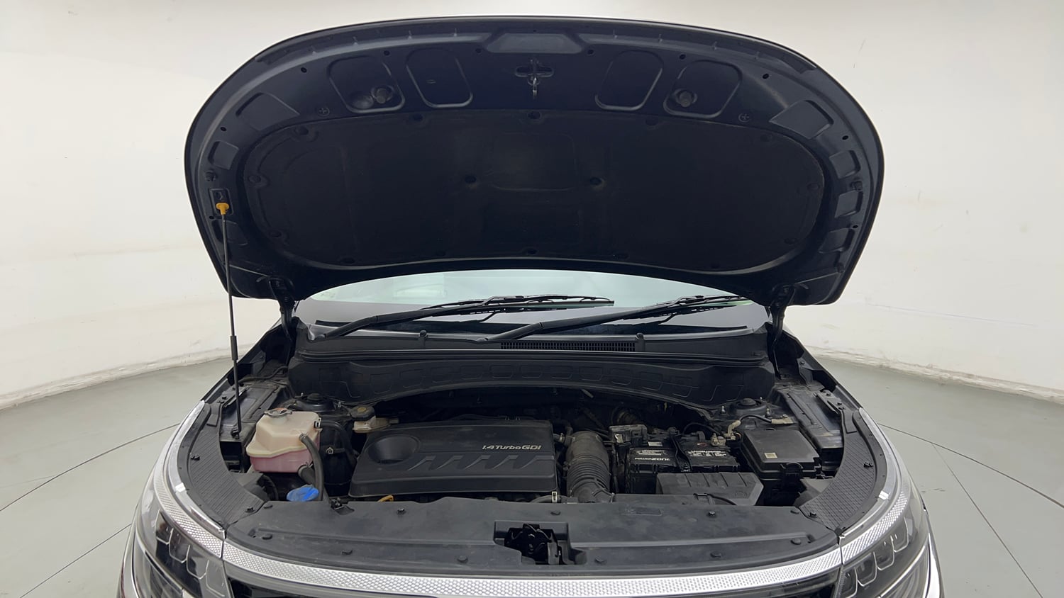 Used 2022 Kia Seltos GTX Plus 1.4 DCT Petrol Automatic engine ENGINE & BONNET OPEN FRONT VIEW