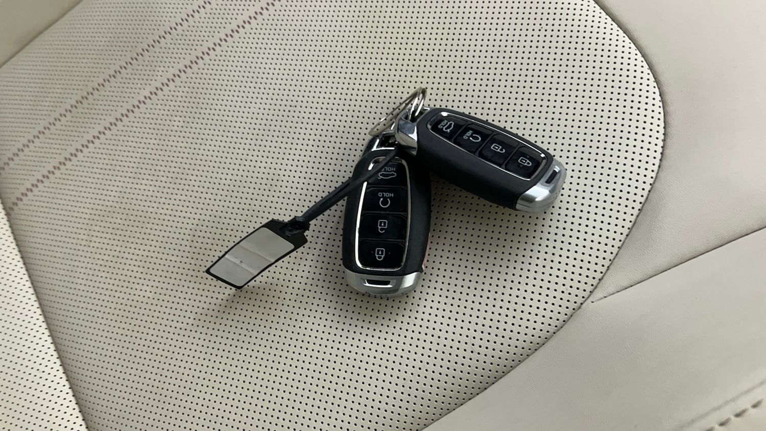Used 2024 Hyundai Verna SX (O)1.5 Petrol MT Petrol Manual extra CAR KEY VIEW