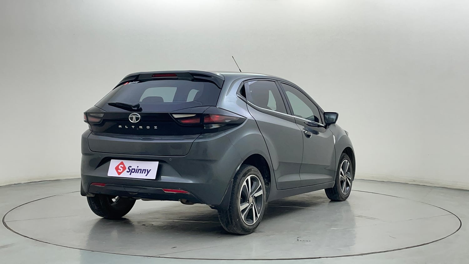 Used 2022 Tata Altroz XZ Petrol Petrol Manual exterior RIGHT REAR CORNER VIEW