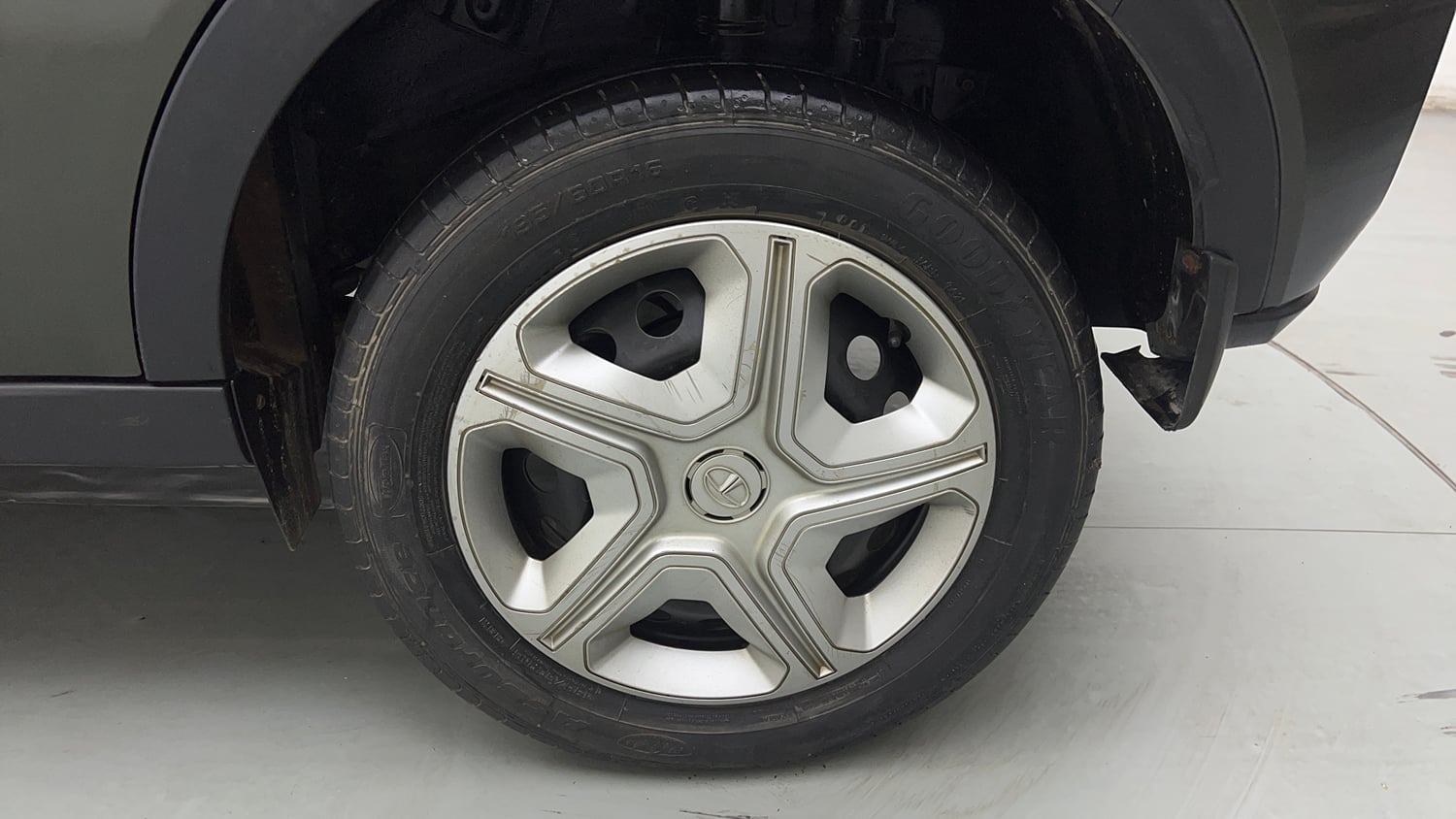 Used 2021 Tata Nexon XM Petrol Manual tyres LEFT REAR TYRE RIM VIEW