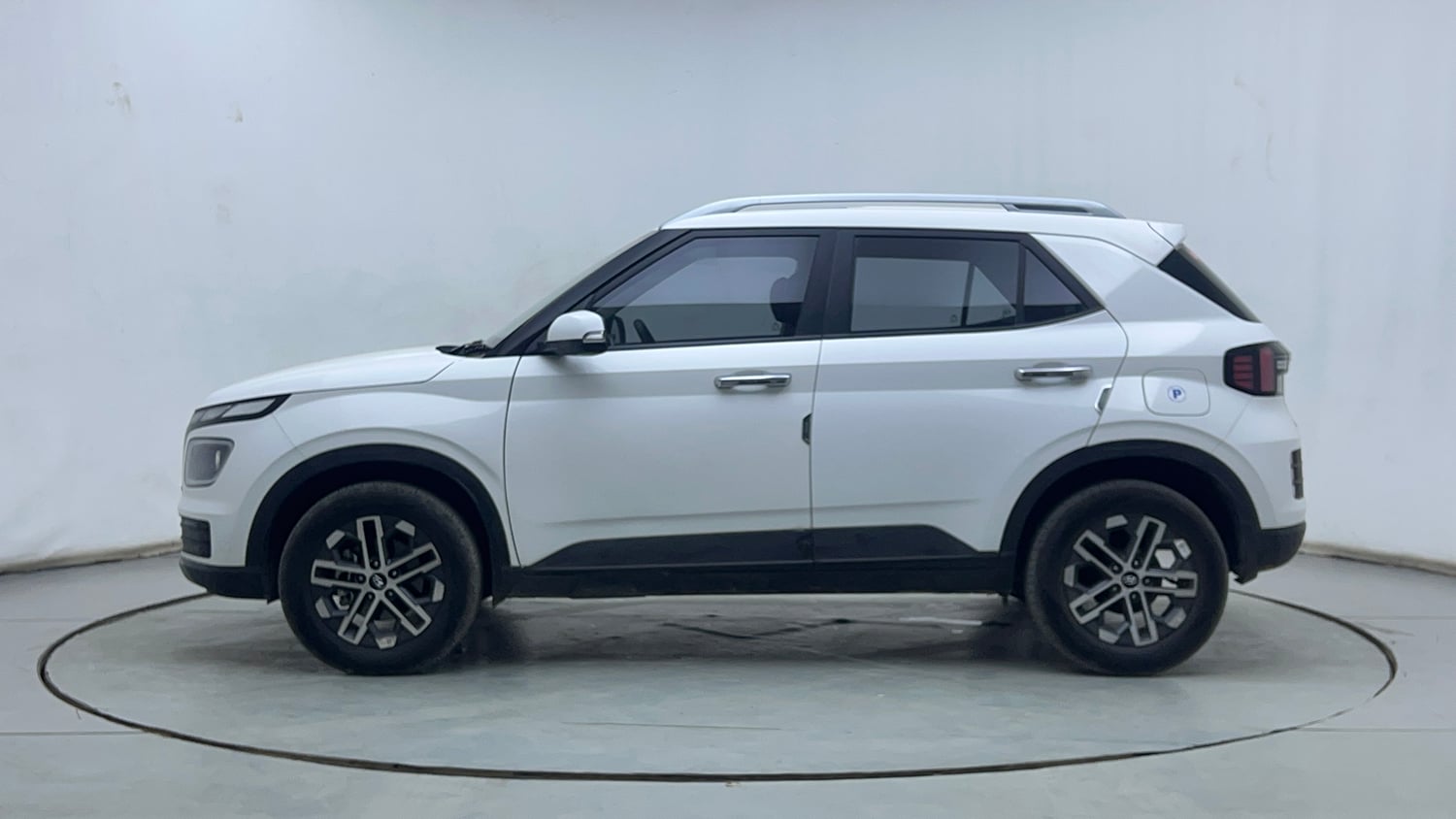 Used 2025 Hyundai Venue SX (O) 1.0 Turbo DCT Petrol Automatic exterior LEFT SIDE VIEW