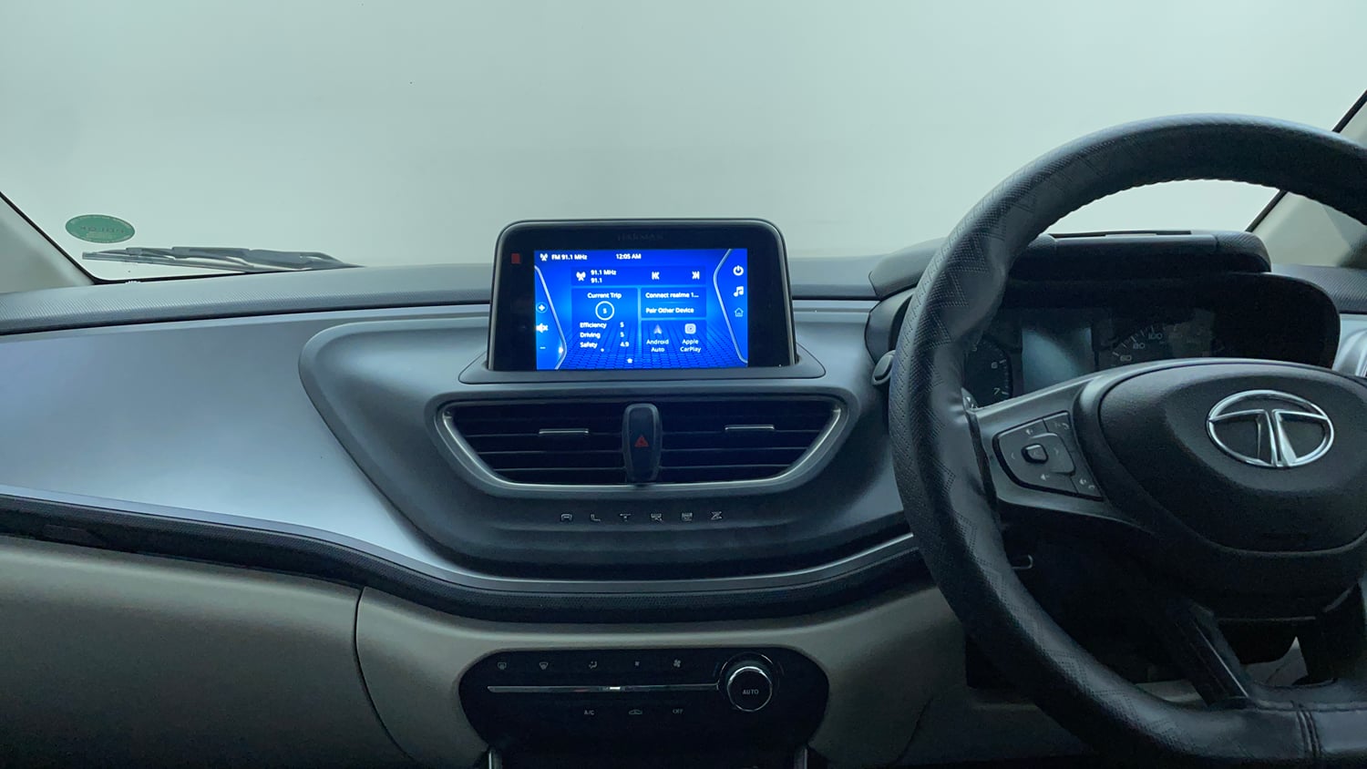 Used 2022 Tata Altroz XZ Petrol Petrol Manual interior MUSIC SYSTEM & AC CONTROL VIEW