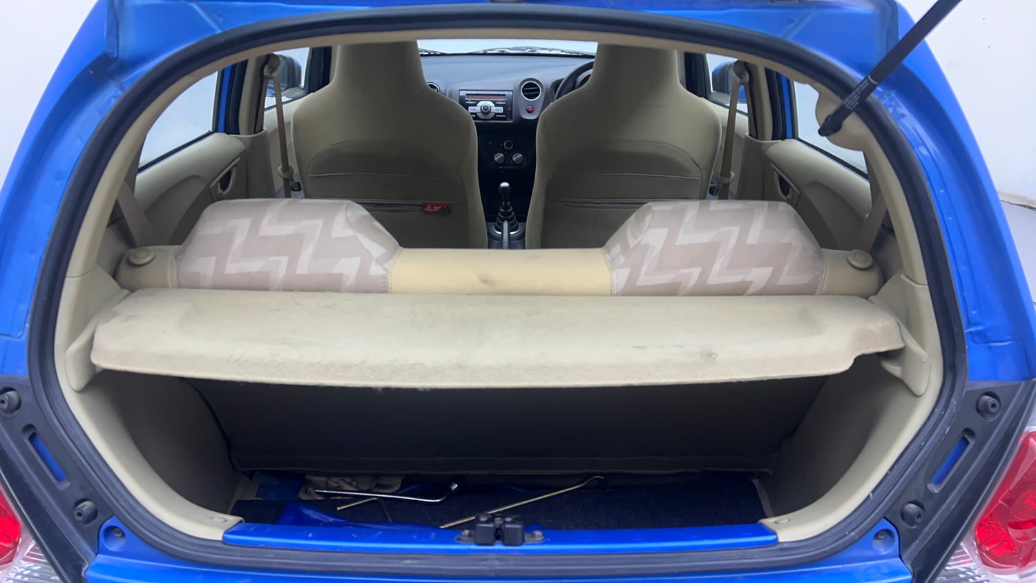 Used 2013 Honda Brio S MT Petrol Manual interior DICKY INSIDE VIEW