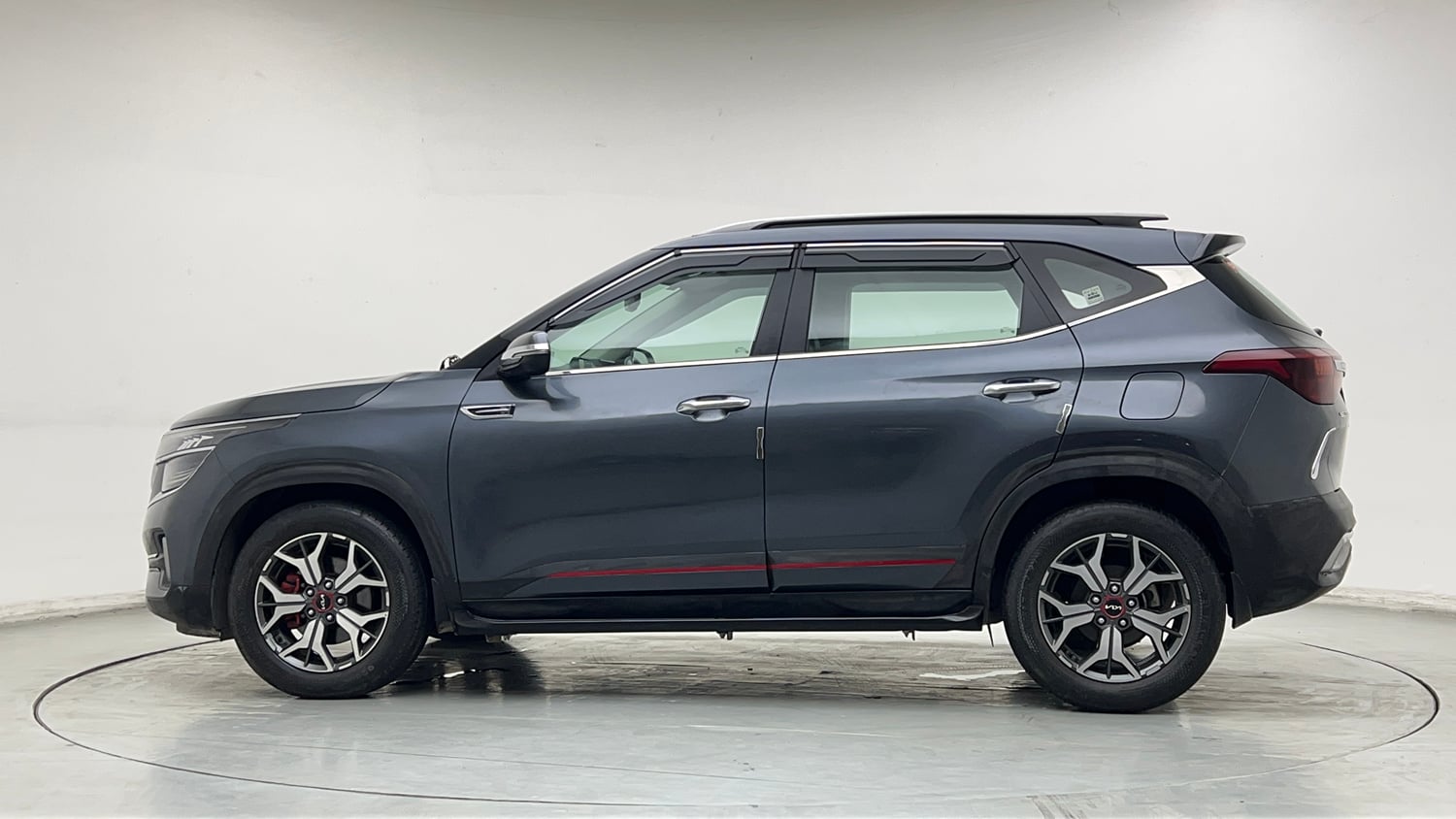 Used 2022 Kia Seltos GTX Plus 1.4 DCT Petrol Automatic exterior LEFT SIDE VIEW