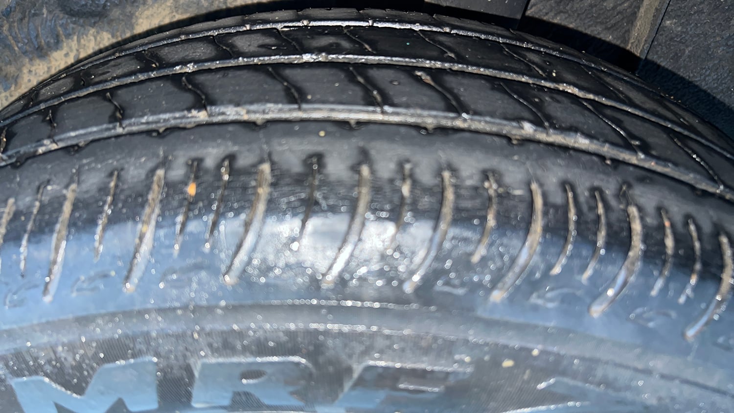 Used 2021 Renault Triber RXZ CNG (outside fitted) Cng Manual tyres LEFT REAR TYRE TREAD VIEW