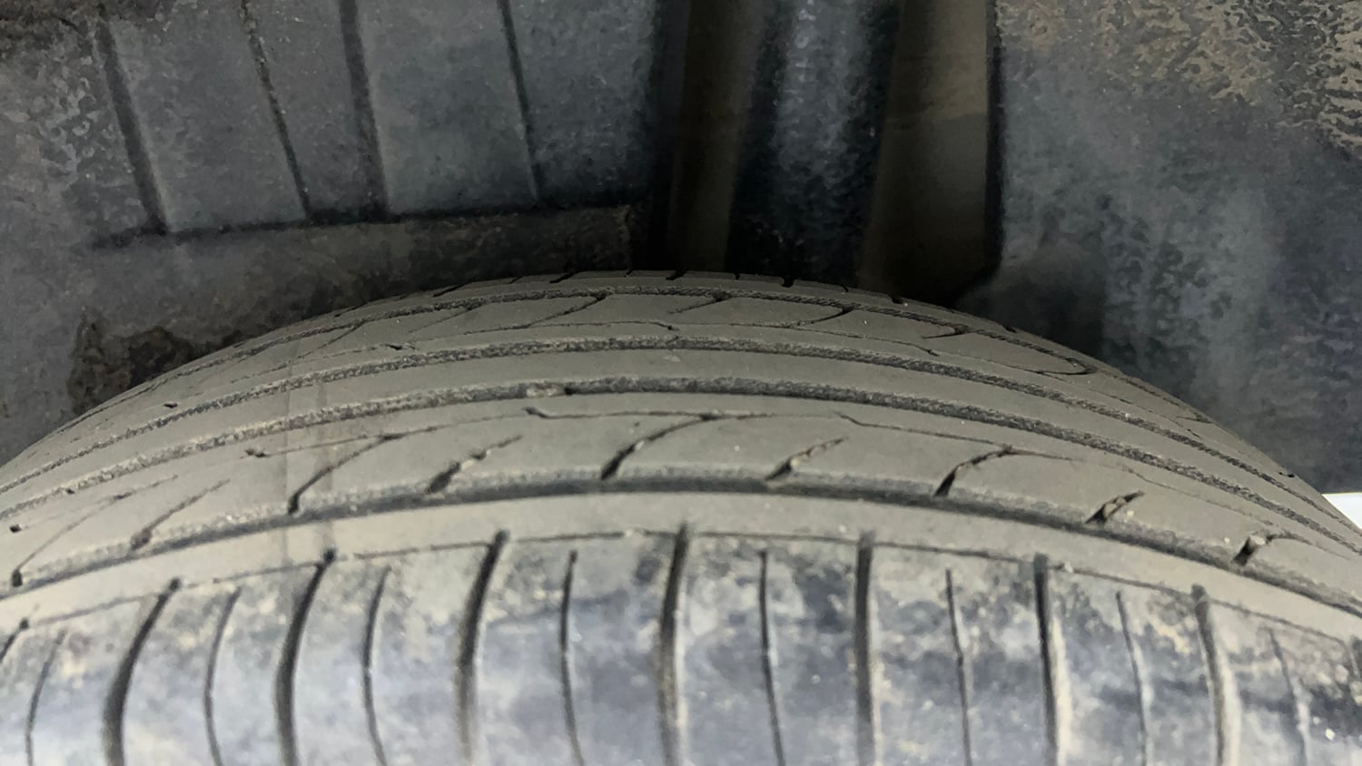 Used 2019 Maruti Suzuki Dzire VXi AMT Petrol Automatic tyres LEFT REAR TYRE TREAD VIEW