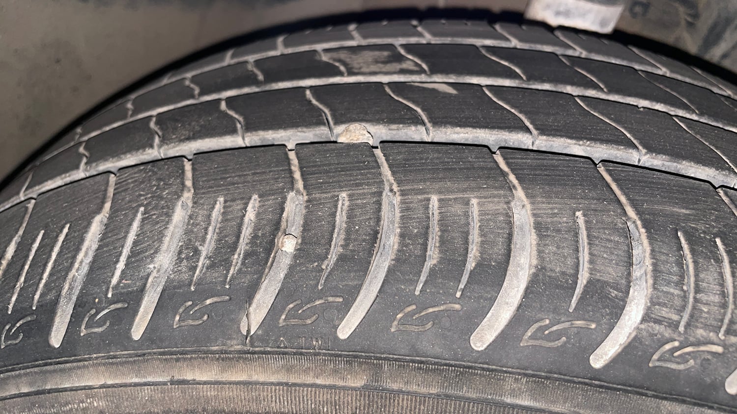 Used 2022 Tata Altroz XZ Petrol Petrol Manual tyres RIGHT FRONT TYRE TREAD VIEW