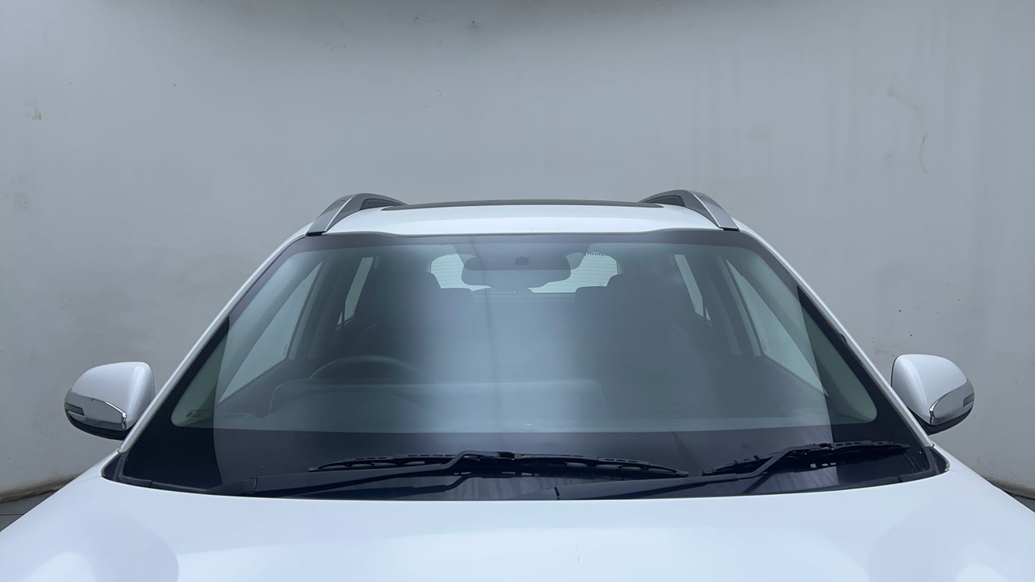 Used 2020 Kia Sonet GTX Plus 1.5 AT Diesel Automatic exterior FRONT WINDSHIELD VIEW