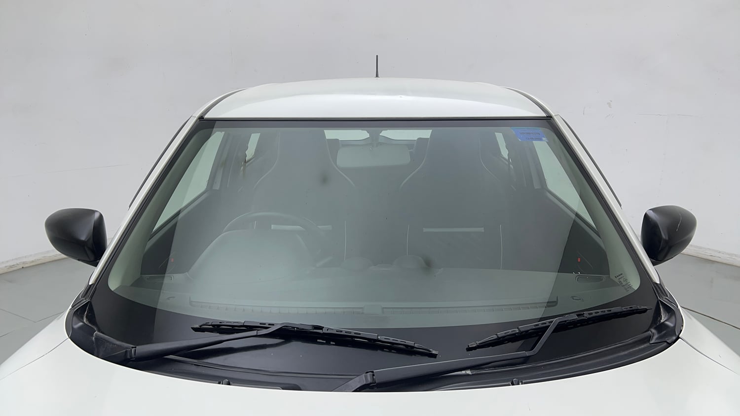 Used 2022 Maruti Suzuki Swift LXi Petrol Manual exterior FRONT WINDSHIELD VIEW