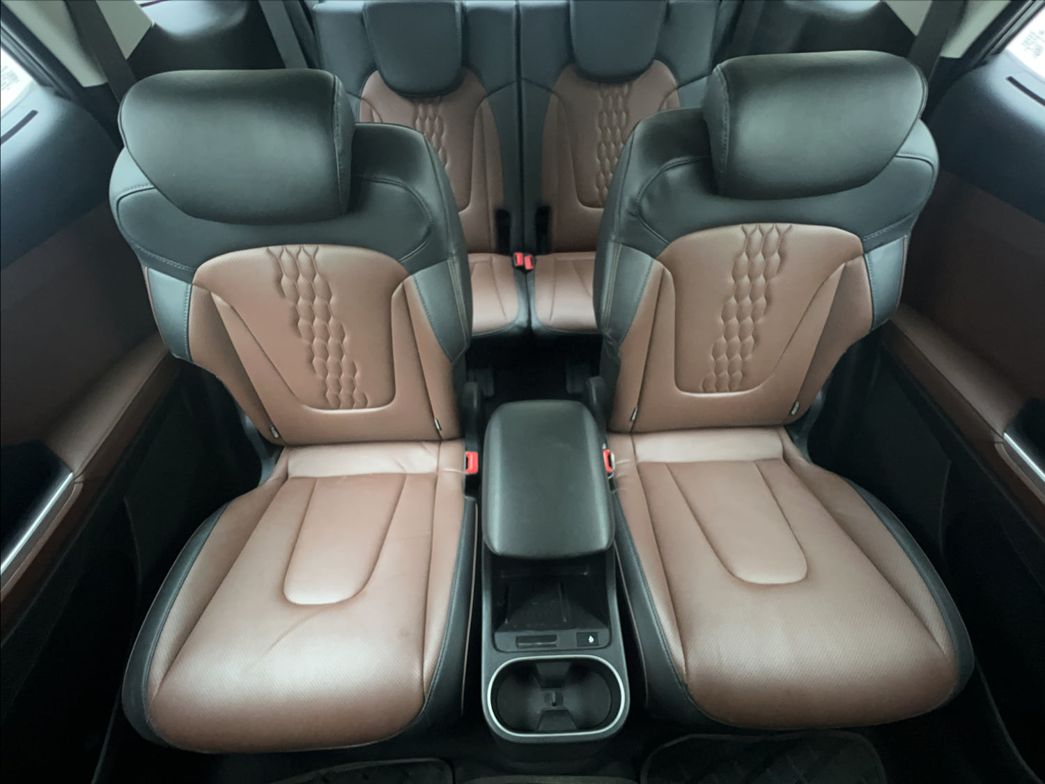 Used 2021 Hyundai Alcazar Platinum (O) 6 STR 2.0 Petrol AT Petrol Automatic interior REAR SEAT CONDITION VIEW
