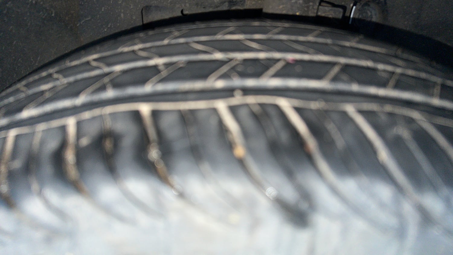 Used 2021 Ford EcoSport Trend 1.5L TDCi Diesel Manual tyres LEFT FRONT TYRE TREAD VIEW