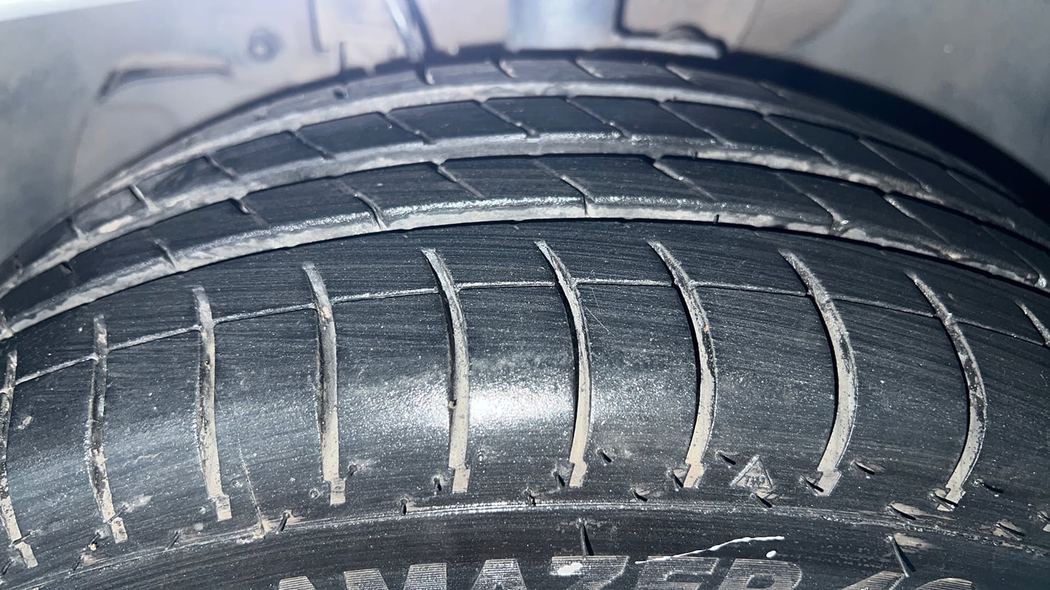 Used 2018 Tata Tiago Revotron XZ Petrol Manual tyres LEFT FRONT TYRE TREAD VIEW