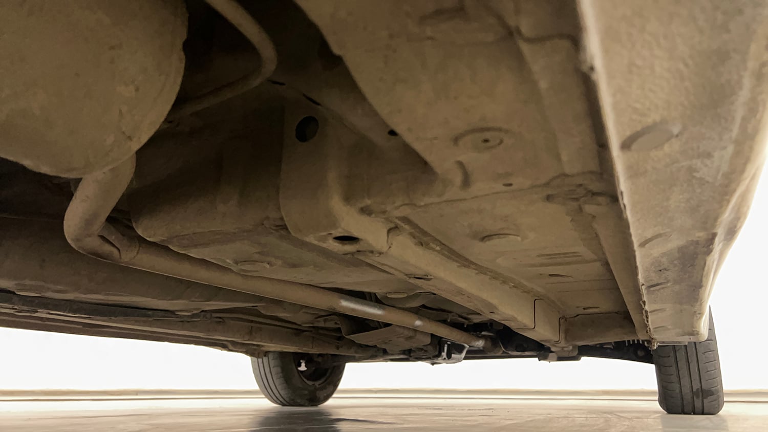 Used 2018 Hyundai Eon Magna + Petrol Manual extra REAR RIGHT UNDERBODY VIEW