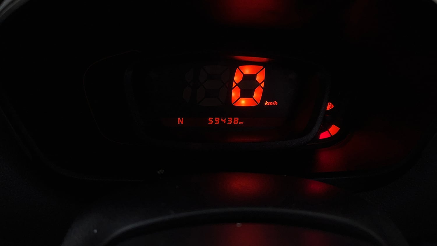 Used 2018 Renault Kwid 1.0 RXT AMT Petrol Automatic interior CLUSTERMETER VIEW