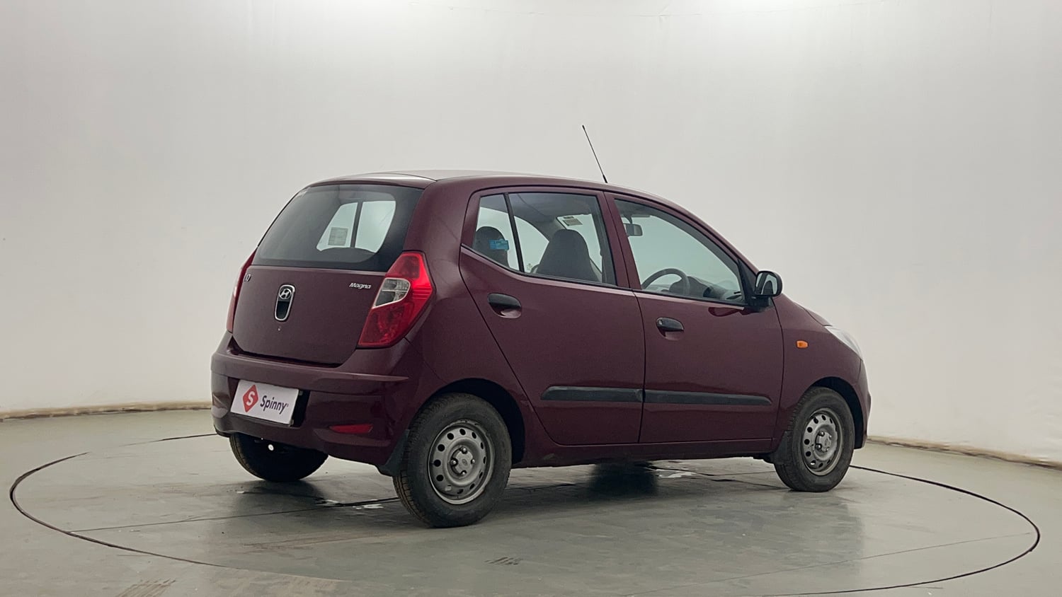 Used 2015 Hyundai i10 Magna 1.1 iRDE2 Petrol Manual exterior RIGHT REAR CORNER VIEW