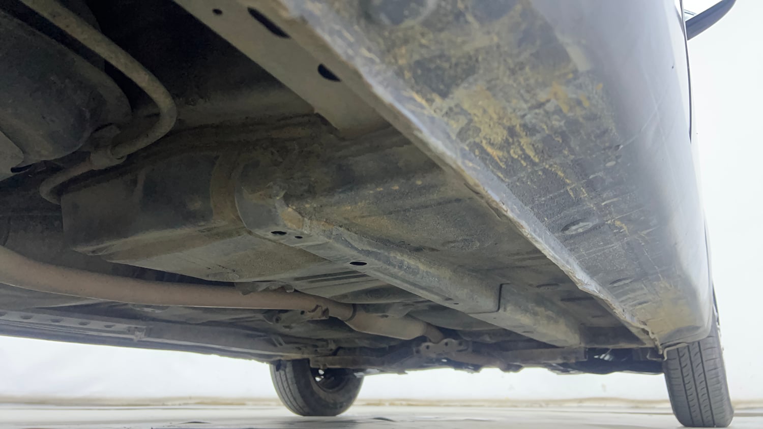 Used 2014 Hyundai i10 Sportz 1.1 iRDE2 Petrol Manual extra REAR RIGHT UNDERBODY VIEW
