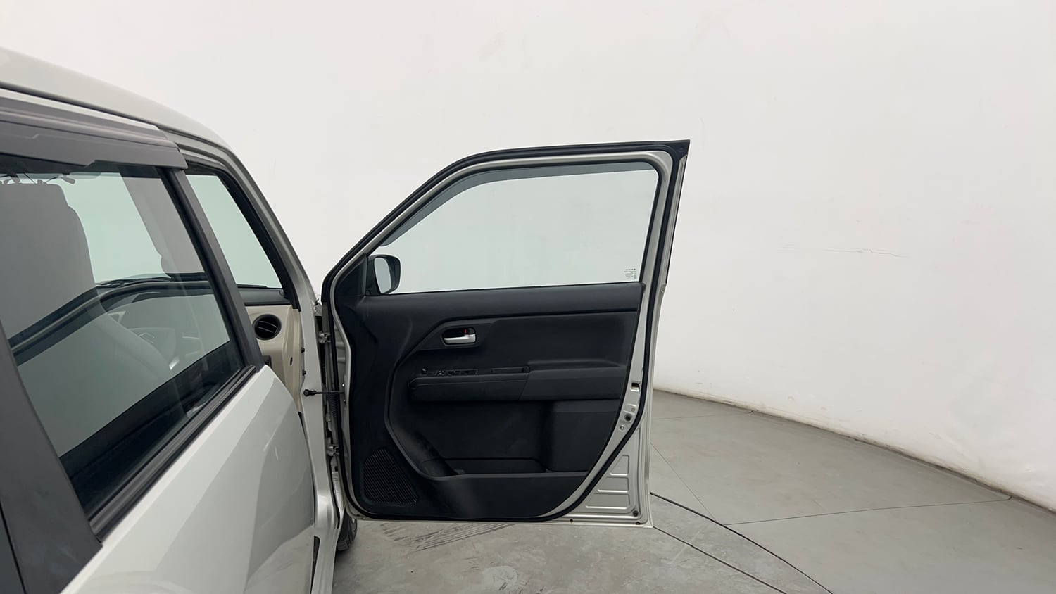 Used 2021 Maruti Suzuki Wagon R VXi (O) 1.2 AMT Petrol Automatic interior RIGHT FRONT DOOR OPEN VIEW