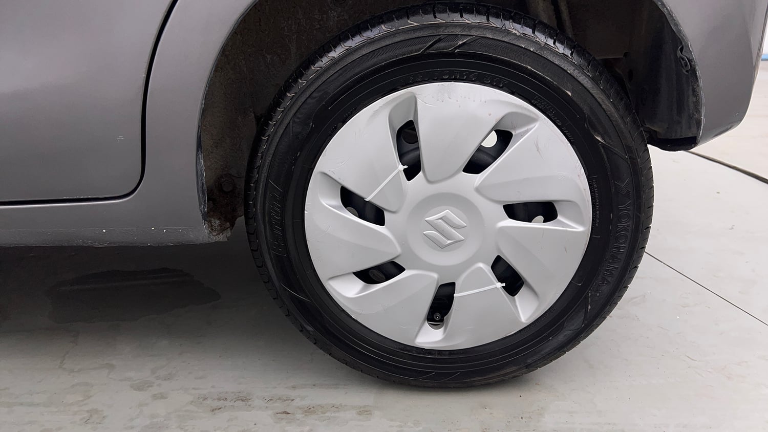 Used 2017 Maruti Suzuki Celerio VXi Petrol Manual tyres LEFT REAR TYRE RIM VIEW