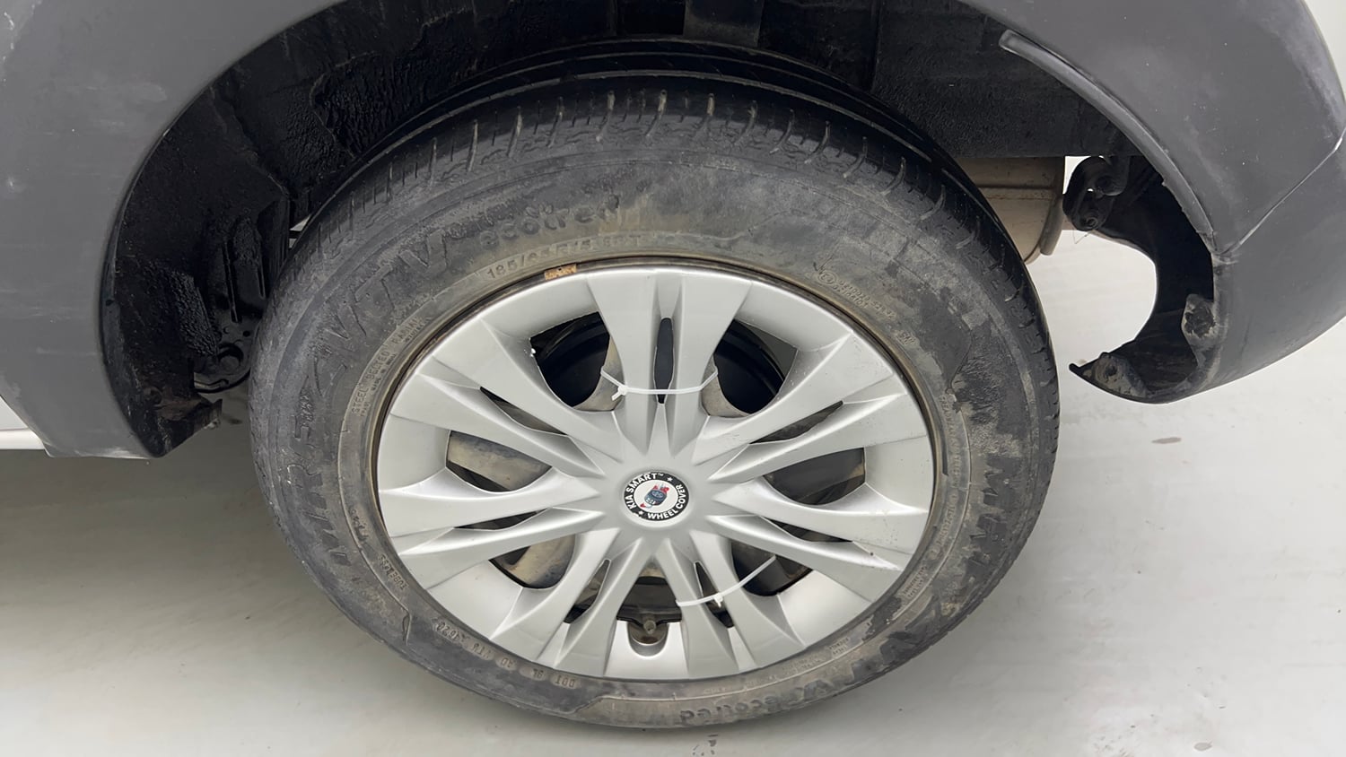 Used 2021 Renault Triber RXZ Petrol Manual tyres LEFT REAR TYRE RIM VIEW