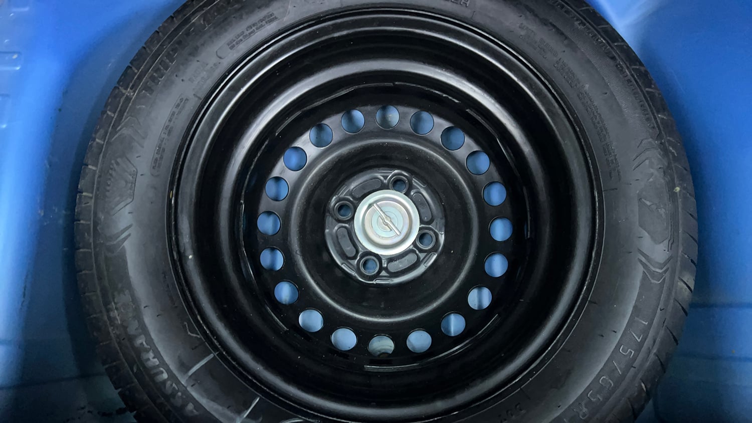 Used 2013 Honda Brio S MT Petrol Manual tyres SPARE TYRE VIEW