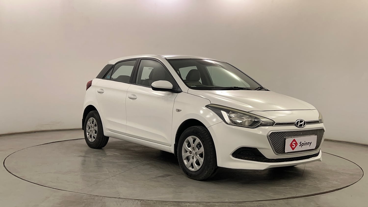 Used 2015 Hyundai Elite i20 Magna 1.2 Petrol Manual exterior RIGHT FRONT CORNER VIEW