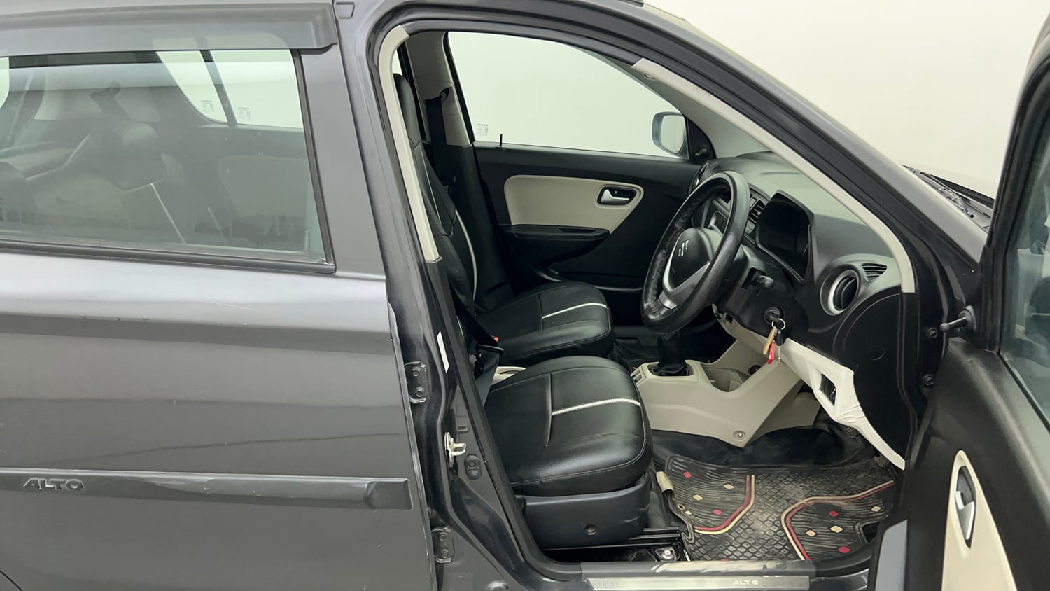 Used 2020 Maruti Suzuki Alto 800 VXi Petrol Manual interior RIGHT SIDE FRONT DOOR CABIN VIEW