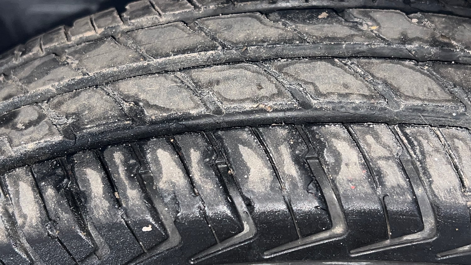 Used 2023 Maruti Suzuki Alto K10 VXi Plus Petrol Manual tyres LEFT FRONT TYRE TREAD VIEW