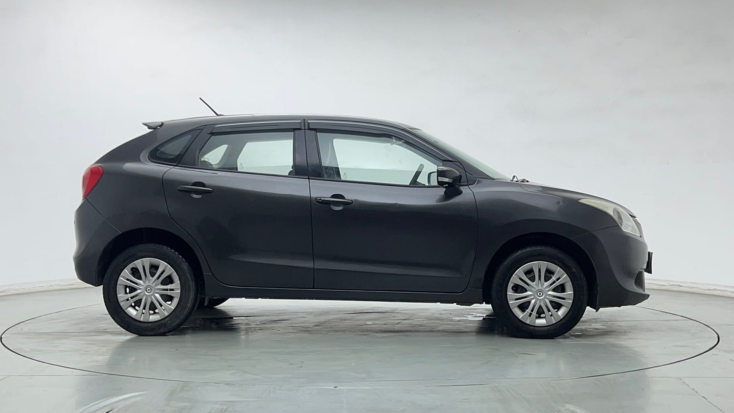 Used 2017 Maruti Suzuki Baleno Delta 1.2 Petrol Manual exterior RIGHT SIDE VIEW