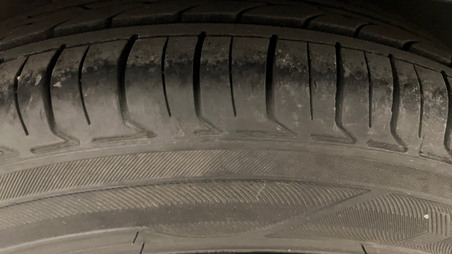 Used 2016 Hyundai Grand i10 Magna 1.2 Kappa VTVT CNG (outside fitted) Cng Manual tyres RIGHT REAR TYRE TREAD VIEW