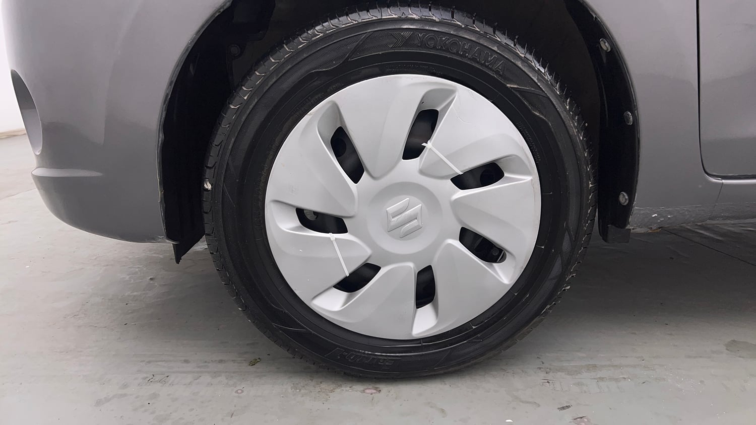 Used 2017 Maruti Suzuki Celerio VXi Petrol Manual tyres LEFT FRONT TYRE RIM VIEW