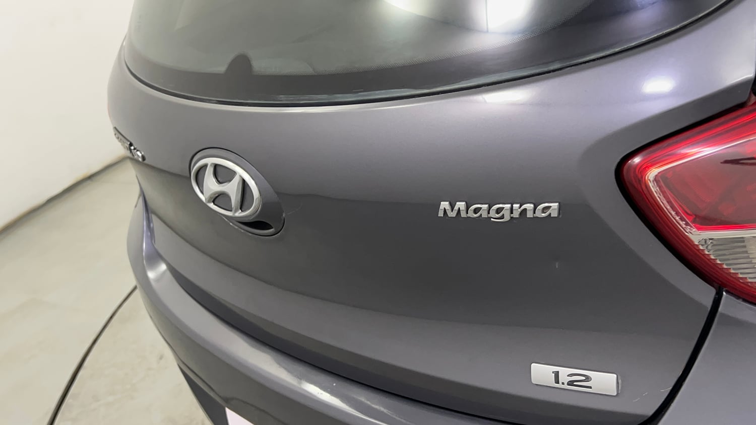 Used 2016 Hyundai Grand i10 Magna 1.2 Kappa VTVT CNG (outside fitted) Cng Manual dents MINOR SCRATCH