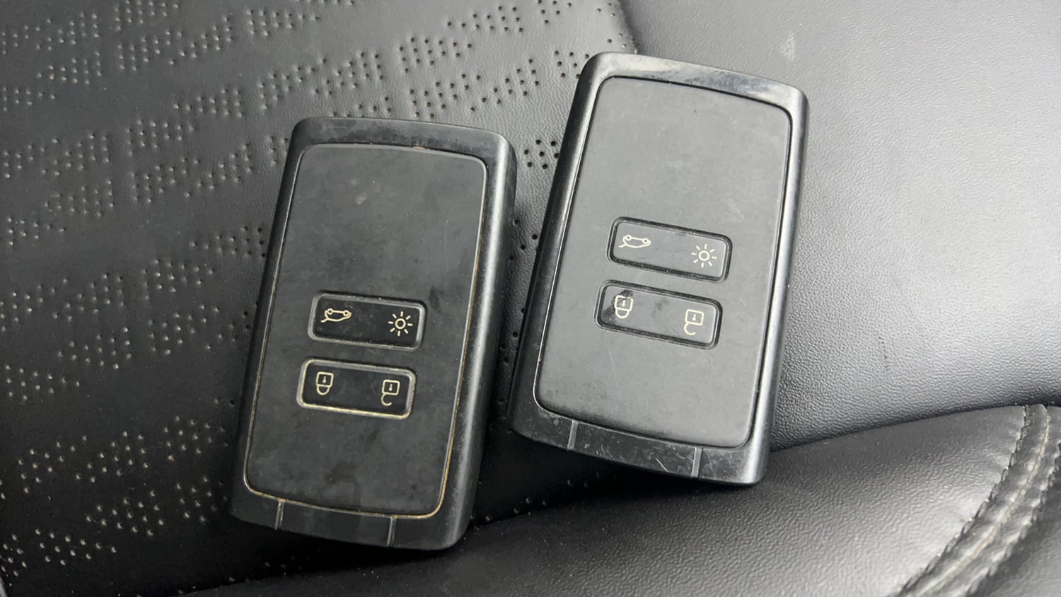 Used 2021 Renault Triber RXZ Petrol Manual extra CAR KEY VIEW