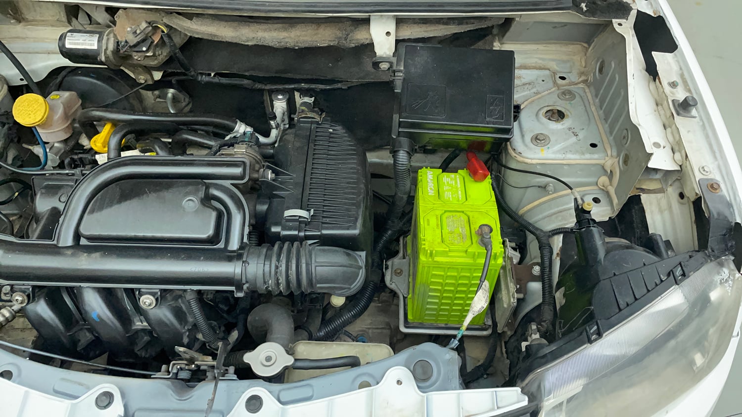 Used 2016 Renault Kwid RXT Petrol Manual engine ENGINE LEFT SIDE VIEW