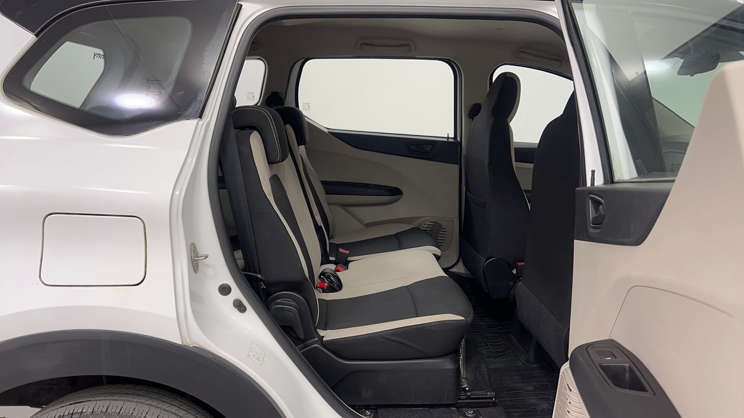 Used 2022 Renault Triber RXT EASY-R AMT Petrol Automatic interior RIGHT SIDE REAR DOOR CABIN VIEW