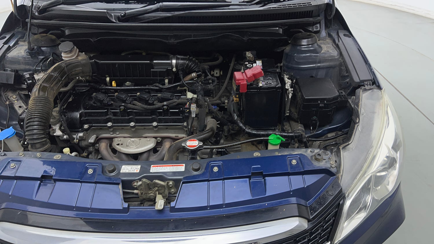 Used 2020 Maruti Suzuki Ciaz Delta Hybrid 1.5 Petrol Manual engine ENGINE LEFT SIDE VIEW