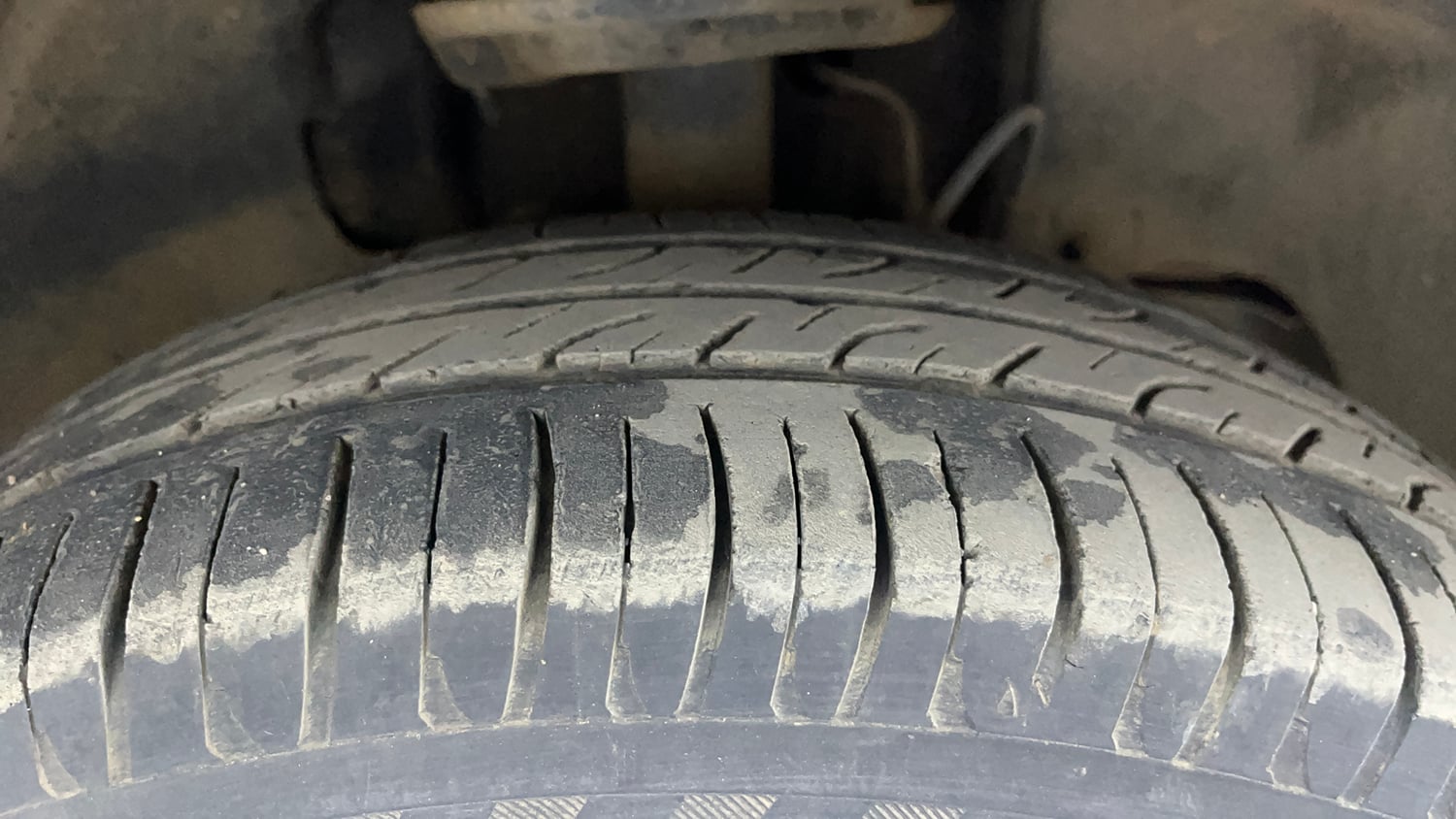 Used 2018 Tata Tiago Revotron XZA Petrol Automatic tyres RIGHT FRONT TYRE TREAD VIEW