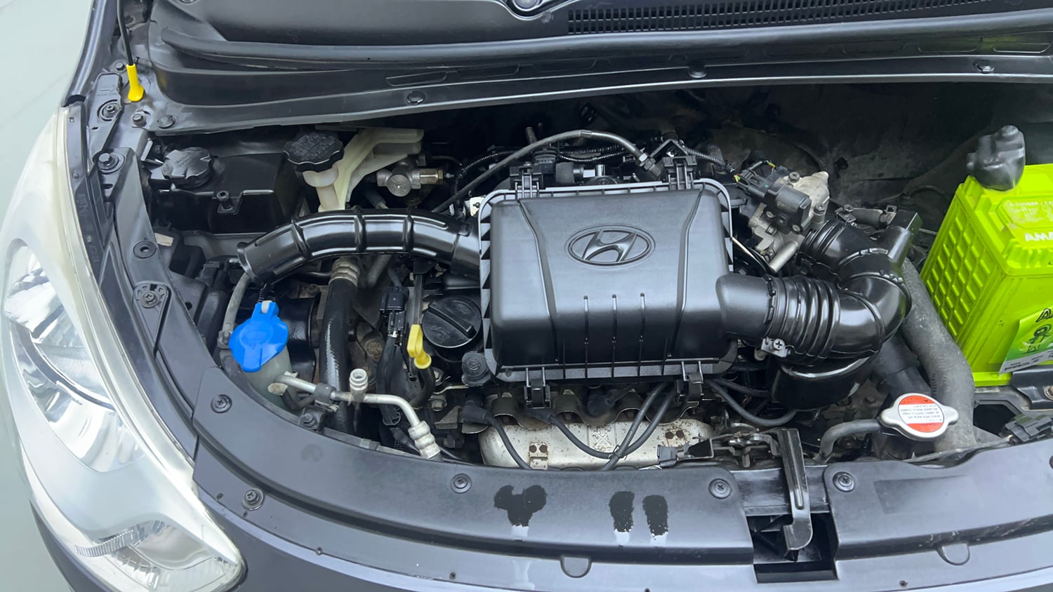 Used 2014 Hyundai i10 Sportz 1.1 iRDE2 Petrol Manual engine ENGINE RIGHT SIDE VIEW