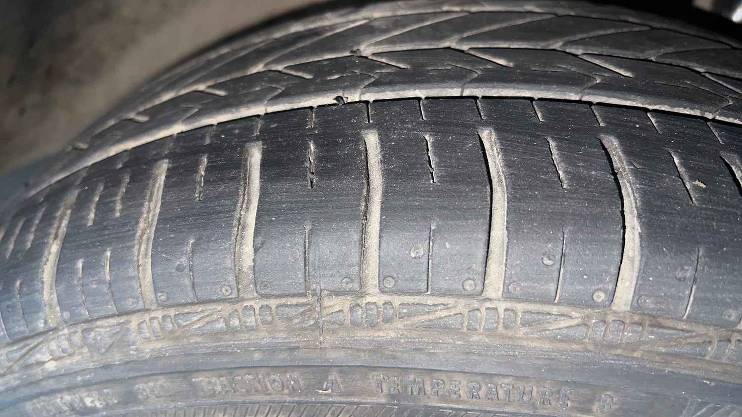 Used 2022 Tata Tigor XZ Plus CNG Cng Manual tyres RIGHT FRONT TYRE TREAD VIEW