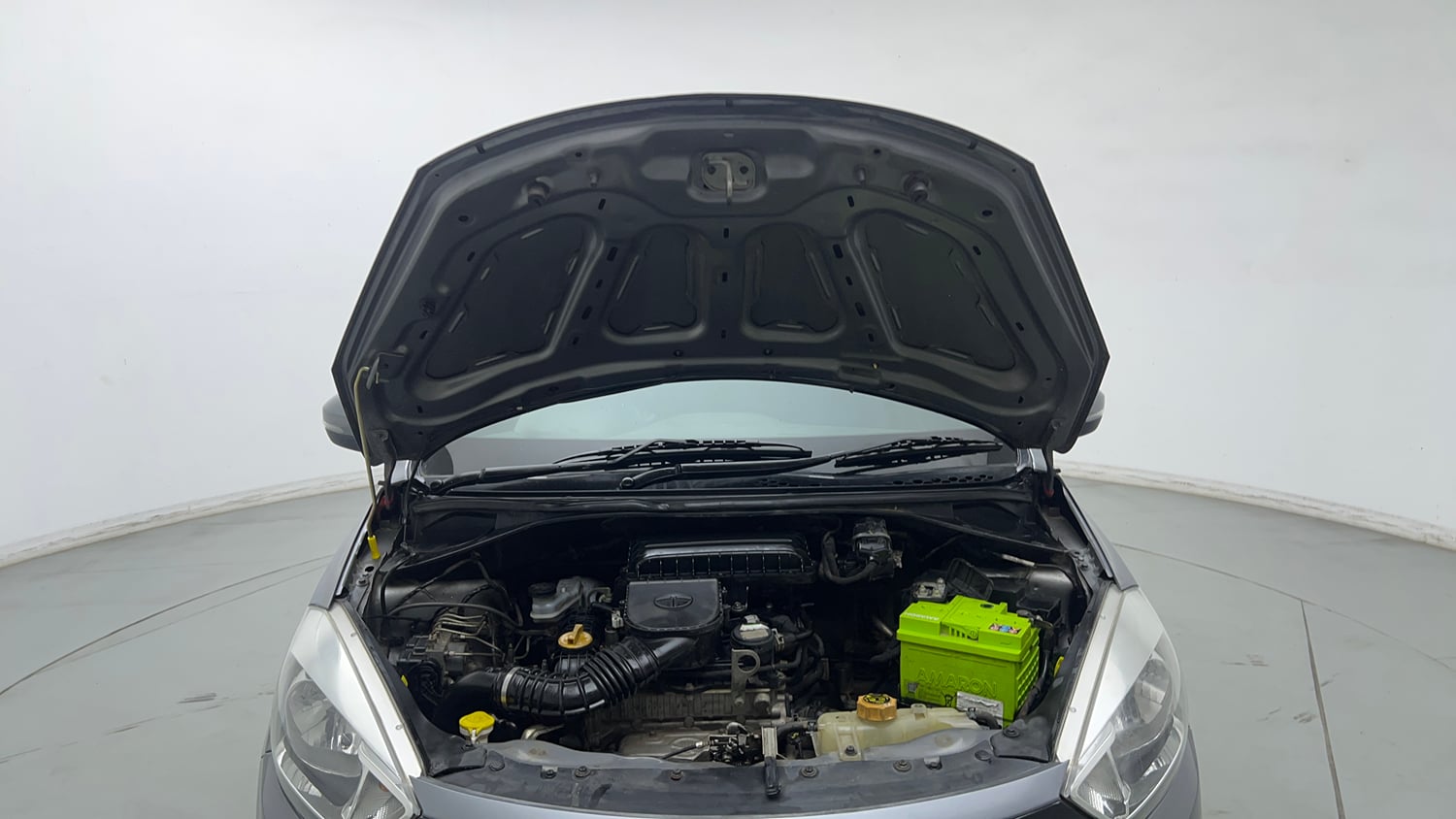 Used 2019 Tata Tiago Revotron XZ w/o Alloy Petrol Manual engine ENGINE & BONNET OPEN FRONT VIEW