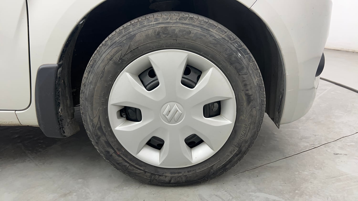 Used 2021 Maruti Suzuki Wagon R VXi (O) 1.2 AMT Petrol Automatic tyres RIGHT FRONT TYRE RIM VIEW