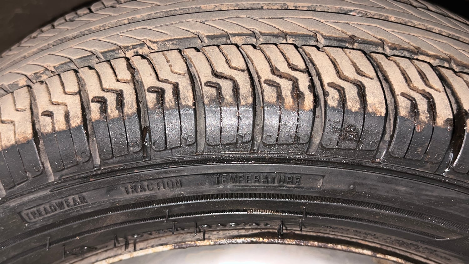 Used 2013 Maruti Suzuki Estilo LXi BS-IV Petrol Manual tyres LEFT FRONT TYRE TREAD VIEW