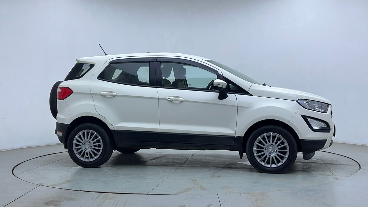 Used 2021 Ford EcoSport Trend 1.5L TDCi Diesel Manual exterior RIGHT SIDE VIEW