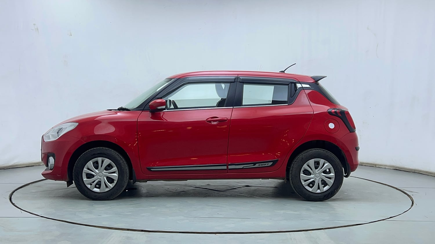 Used 2023 Maruti Suzuki Swift VXi Petrol Manual exterior LEFT SIDE VIEW